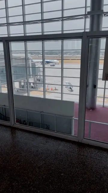 Airporrrrt! 🤣😜🤩
